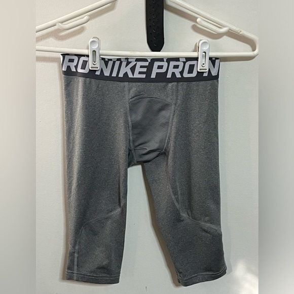 Nike Pro Dri Fit Gray Capris Long Underwear Sz Small - Picture 2 of 10